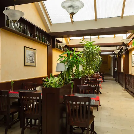Hotel Floryan Old Town-2